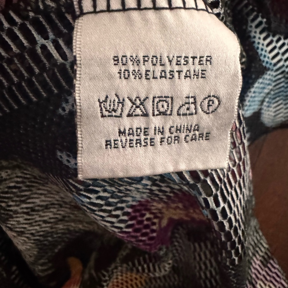Adore Mesh Printed Top – Size M - Picture 9 of 10